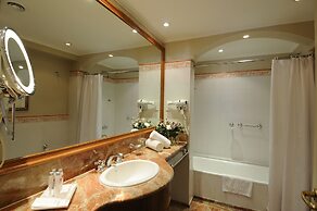 Windsor Hotel And Tower