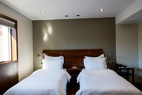 Windsor Hotel And Tower