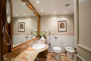 Windsor Hotel And Tower