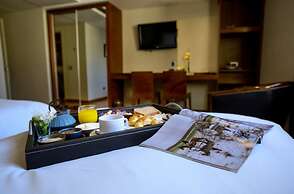 Windsor Hotel And Tower