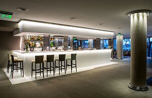 Windsor Hotel And Tower