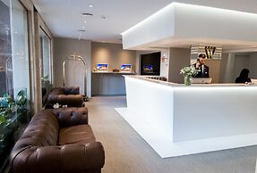 Windsor Hotel And Tower