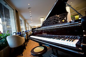 Windsor Hotel And Tower