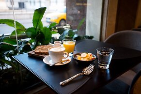 Windsor Hotel And Tower