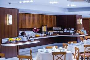 Crithoni's Paradise Hotel