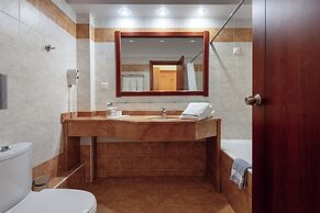 Crithoni's Paradise Hotel