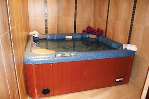 Crithoni's Paradise Hotel