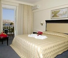 Crithoni's Paradise Hotel