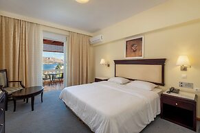 Crithoni's Paradise Hotel