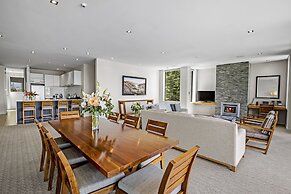 The Rees Hotel and Luxury Apartments