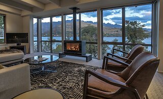 The Rees Hotel and Luxury Apartments