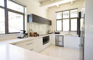 The Rees Hotel and Luxury Apartments