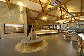 The Rees Hotel and Luxury Apartments