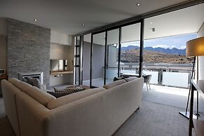 The Rees Hotel and Luxury Apartments