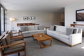 The Rees Hotel and Luxury Apartments