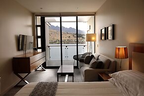 The Rees Hotel and Luxury Apartments