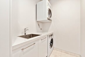 The Rees Hotel and Luxury Apartments