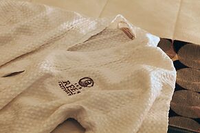 The Rees Hotel and Luxury Apartments