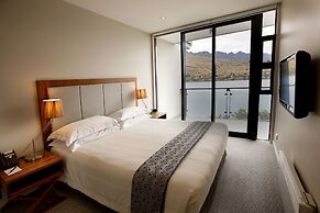 The Rees Hotel and Luxury Apartments