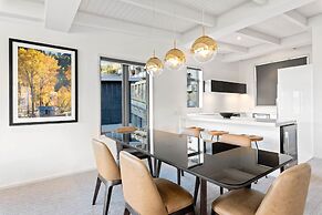 The Rees Hotel and Luxury Apartments