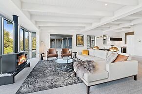 The Rees Hotel and Luxury Apartments