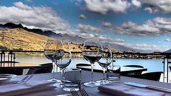 The Rees Hotel and Luxury Apartments