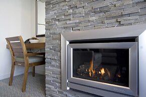 The Rees Hotel and Luxury Apartments