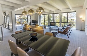 The Rees Hotel and Luxury Apartments