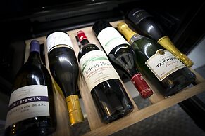 The Rees Hotel and Luxury Apartments