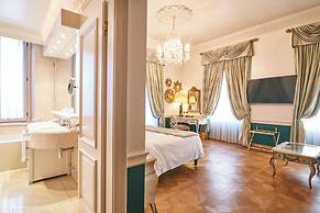 Hotel de la Ville - Small Luxury Hotels of the World