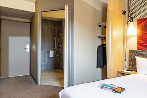 ibis Massy