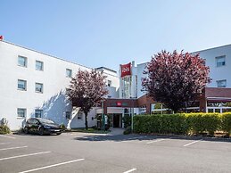 ibis Massy