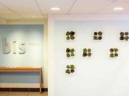 ibis Massy