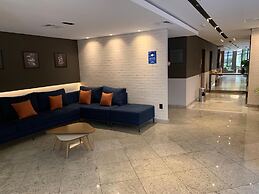 Cosmopolitan Praia Flat