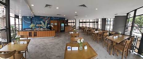 Cosmopolitan Praia Flat