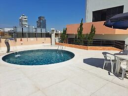 Cosmopolitan Praia Flat