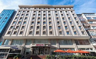 Nova Plaza Crystal Hotel & Spa