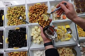 Nova Plaza Crystal Hotel & Spa