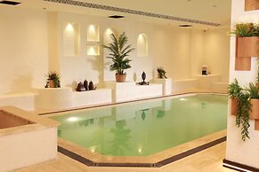 Nova Plaza Crystal Hotel & Spa