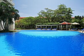 Waterfront Suites Phuket by Centara