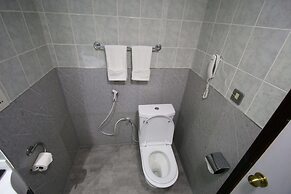 Knight Armour Hotel
