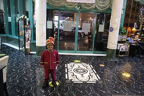 Knight Armour Hotel