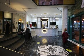 Knight Armour Hotel