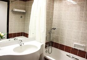 Knight Armour Hotel