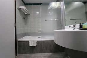 Knight Armour Hotel