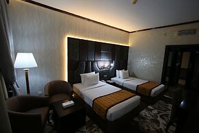 Knight Armour Hotel