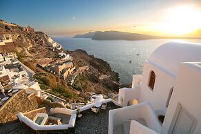 Oia Mare Villas