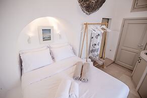 Oia Mare Villas