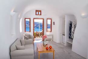 Oia Mare Villas