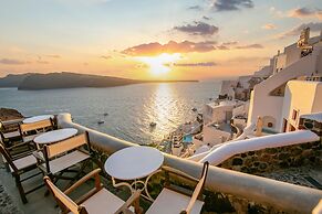Oia Mare Villas